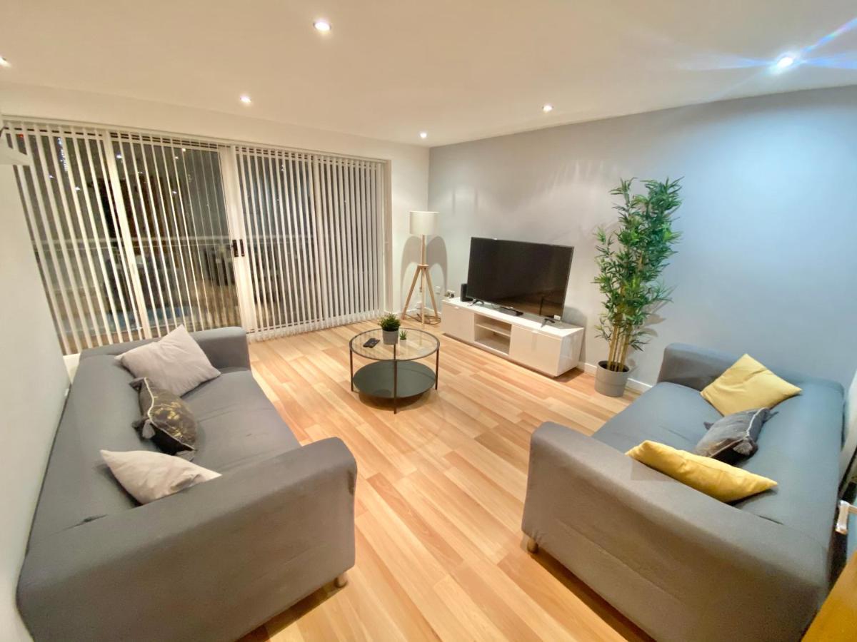 Large 5-Bed City Centre Townhouse With Secure Parking Manchester Kültér fotó