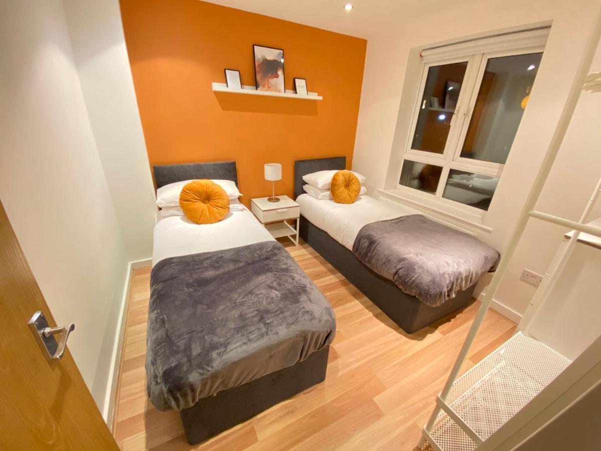 Large 5-Bed City Centre Townhouse With Secure Parking Manchester Kültér fotó