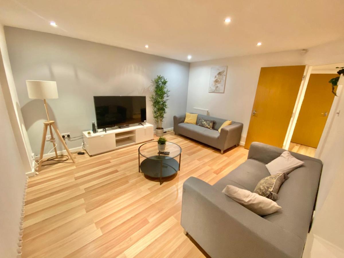 Large 5-Bed City Centre Townhouse With Secure Parking Manchester Kültér fotó