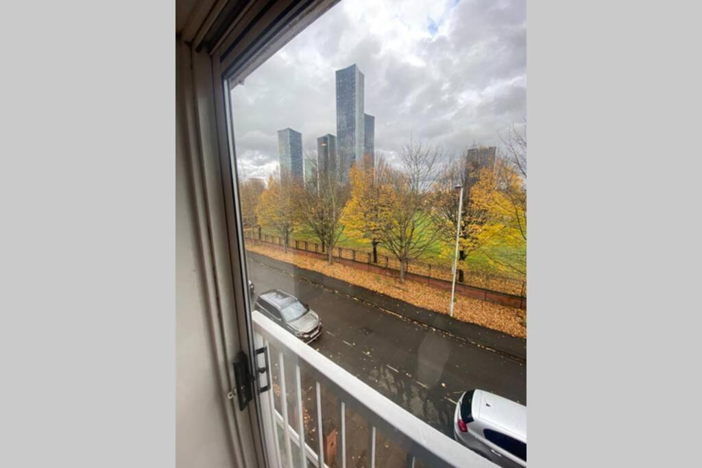 Large 5-Bed City Centre Townhouse With Secure Parking Manchester Kültér fotó